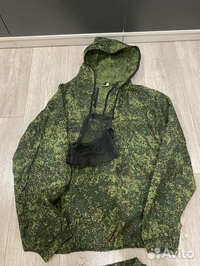 Камуфляжный костюм