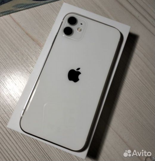 iPhone 11, 64 ГБ