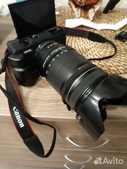 Зеркальный фотоаппарат canon