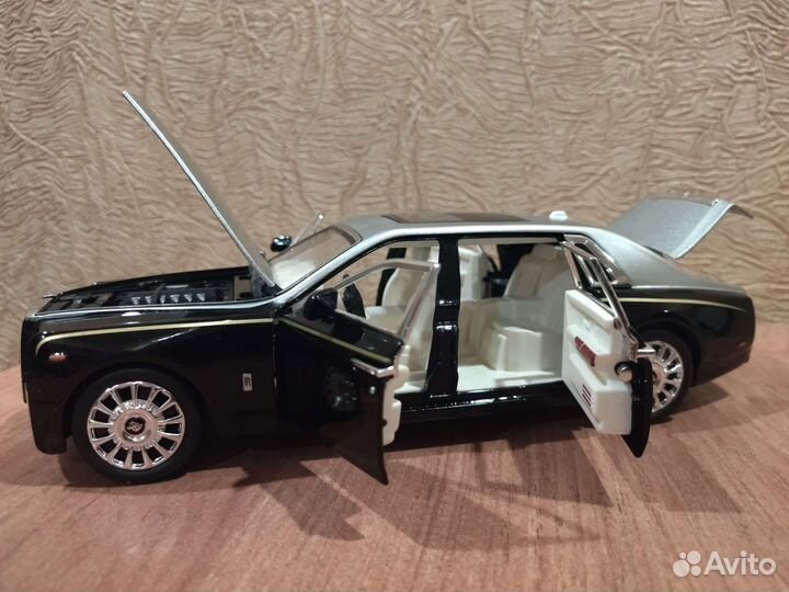 Модель Rolls Royce