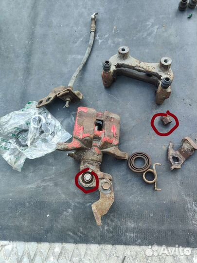 Суппорт задний левый Мазда 6