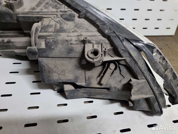 Фара для volkswagen jetta 6