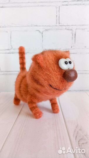 Котик Обормотик. Интерьерная вязаная игрушка кот
