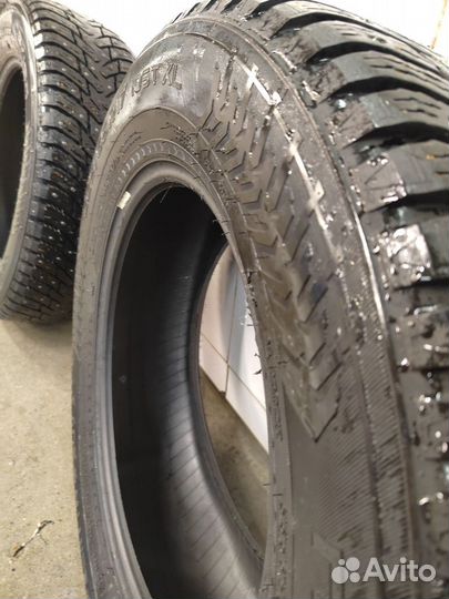 Nokian Tyres Hakkapeliitta 8 225/65 R17
