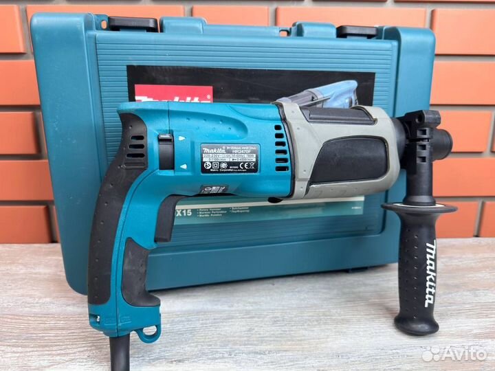 Перфоратор Makita HR 2470