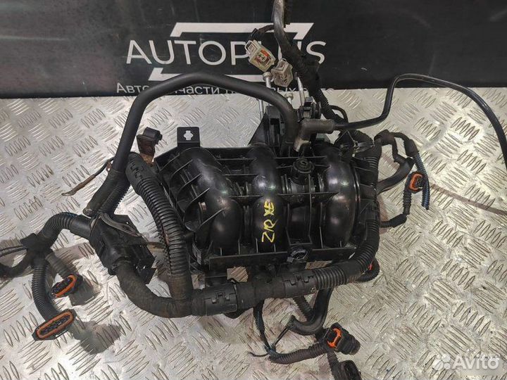 Впускной коллектор Opel Corsa C Z10XE