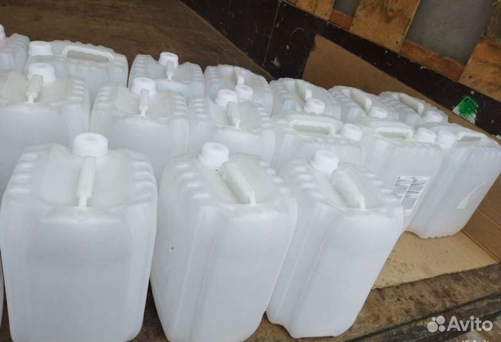 Пластиковые канистры 10л. Б/у
