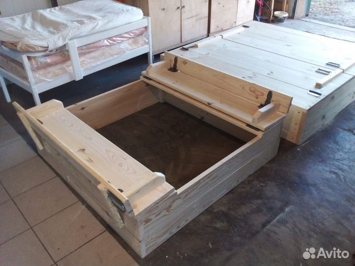 Детская песочница с крышкой