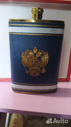 Набор рюмок с фляжкой