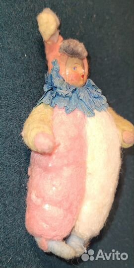 Ватная елочная игрушка. Ребенок в костюме клоуна
