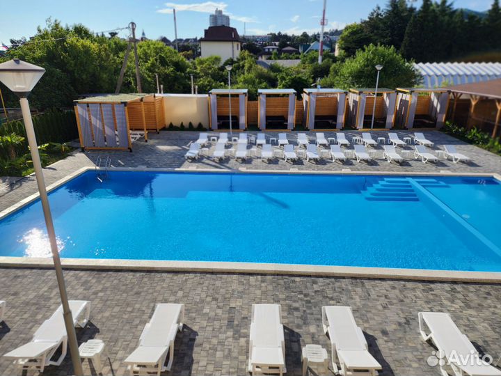 Спасатель в бассейн