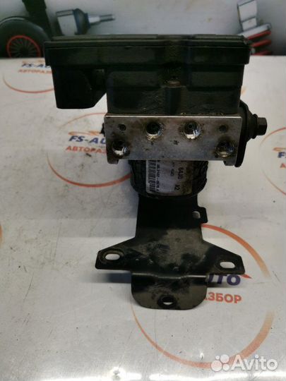 Блок ABS Suzuki Grand Vitara 2 2.0 (J20A) бензин