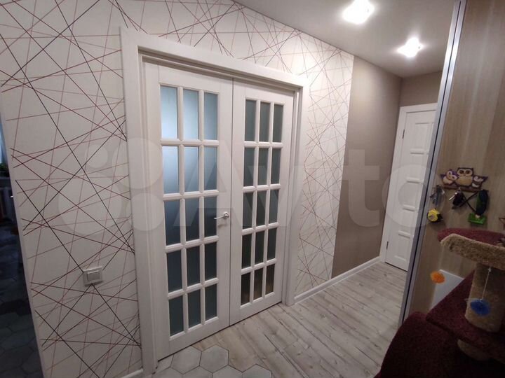 2-к. квартира, 52 м², 8/10 эт.