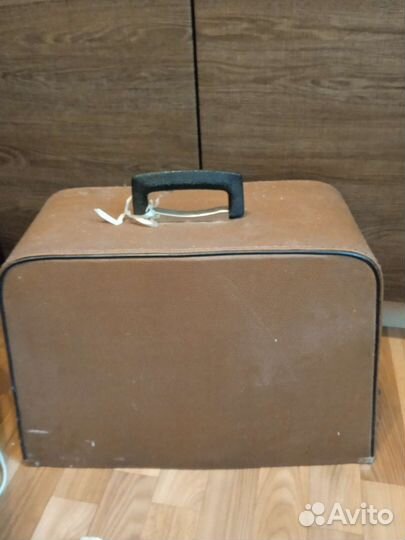 Швейная электрическая машина Радом