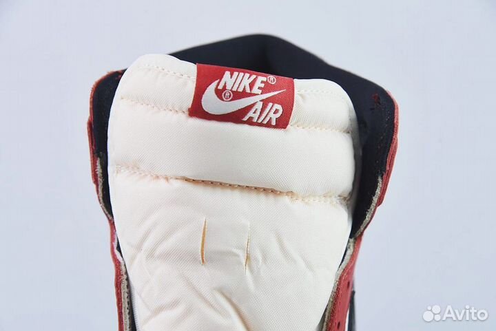 Nike Air Jordan 1 Retro 'Chicago' Lost & Found