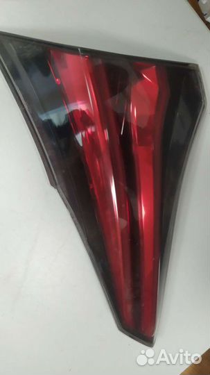 Задний фонарь правый внутренний toyota RAV4