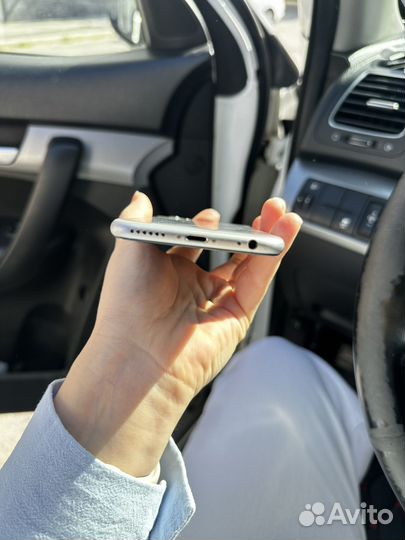 iPhone 6S, 16 ГБ