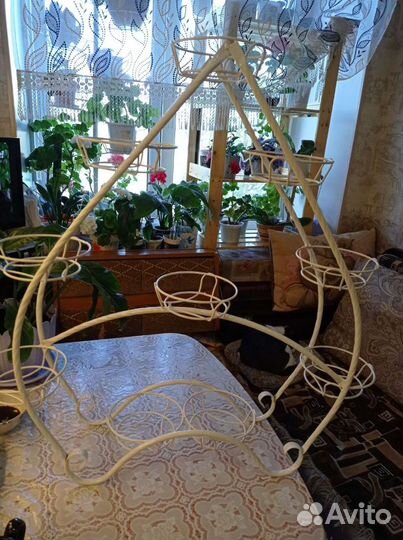 Подставка для цветов