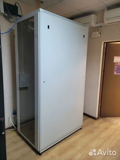 Серверный шкаф 47U