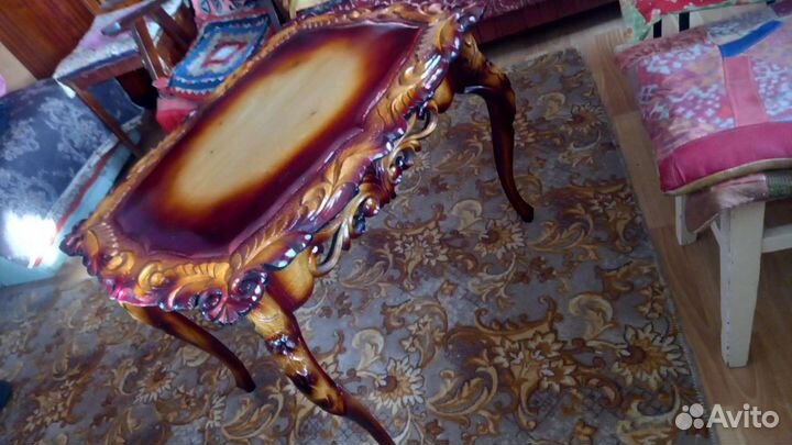 Журнальный столик