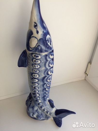 Статуэтка фарфоровая