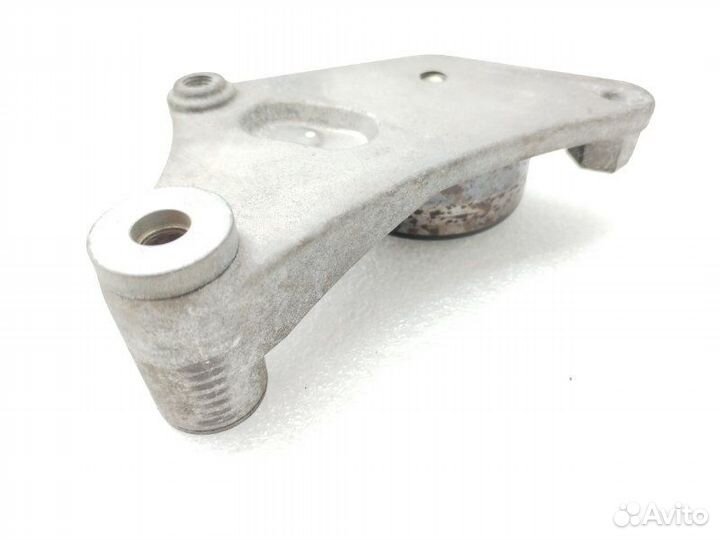 Ролик обводной навесного оборудования Toyota Blade