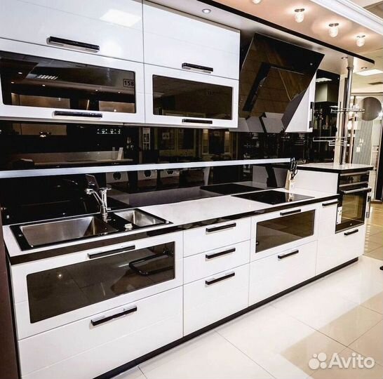 Своя фабрика, кухни на заказ