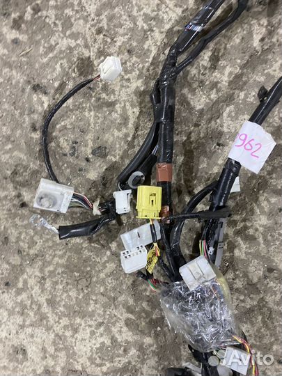 Проводка двери передняя toyota land cruiser 200