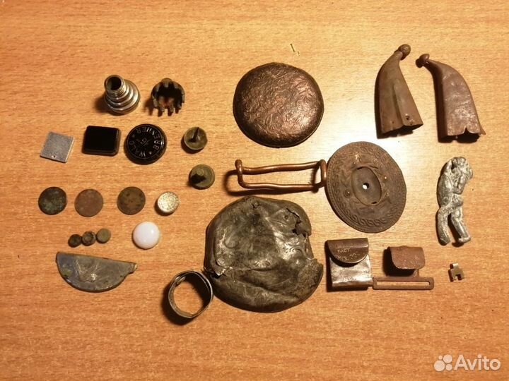 Жетоны и прочее из земли