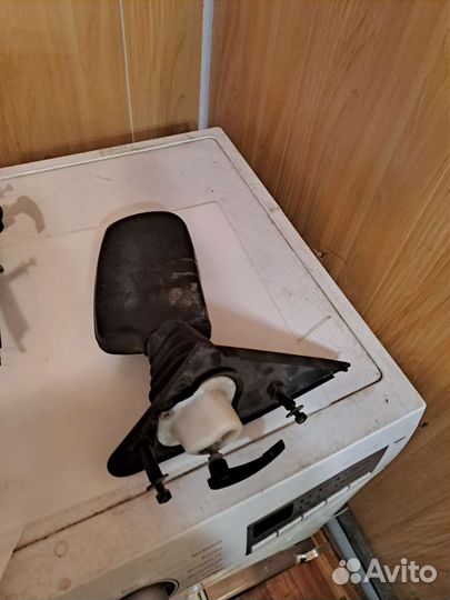Зеркало заднего вида