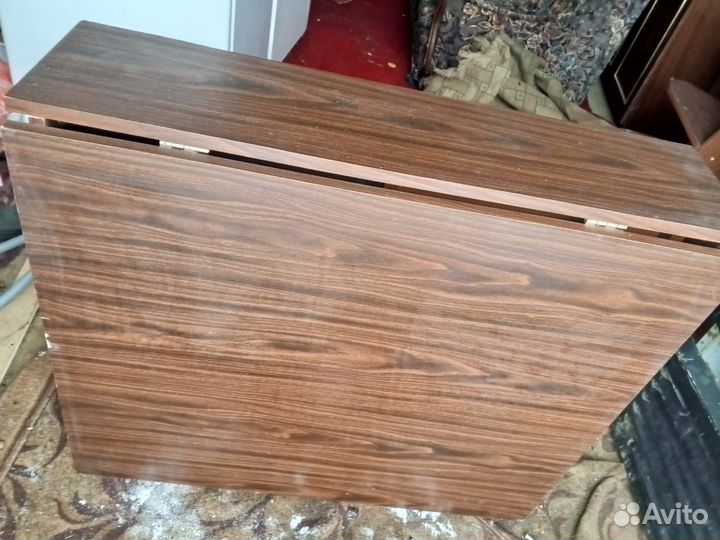 Стол книжка