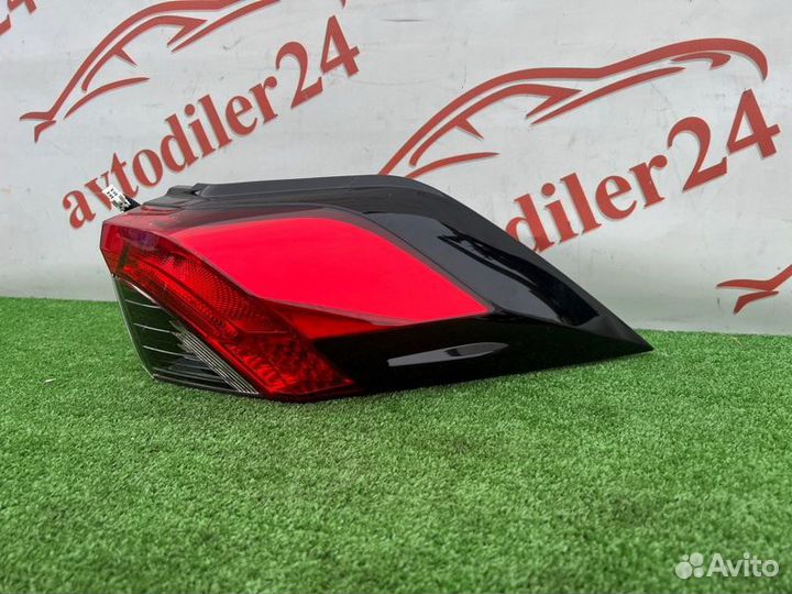 Фонарь Стоп-сигнал задний правый Toyota Rav4