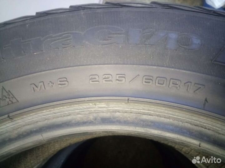 Goodyear UltraGrip Extreme 225/60 R17 99T