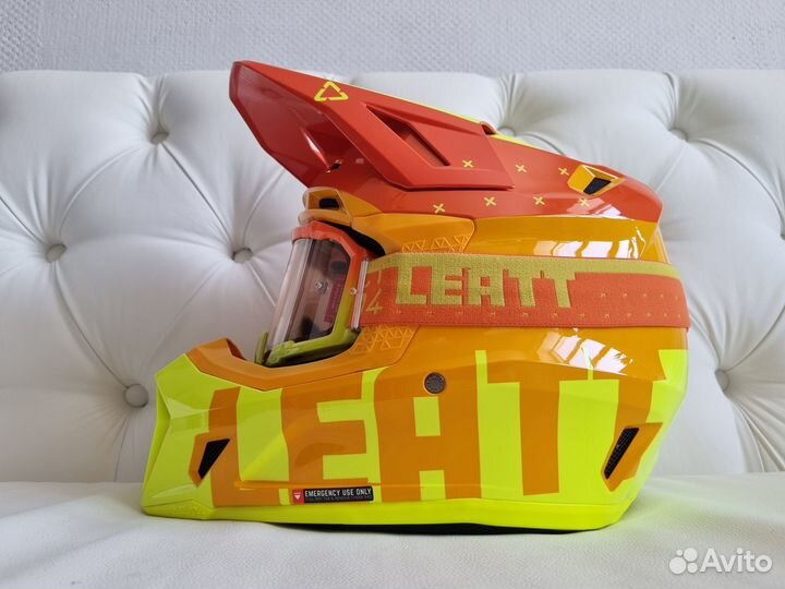 Оранж Шлем Leatt Moto 7.5 V23 Helmet Kit Citrus