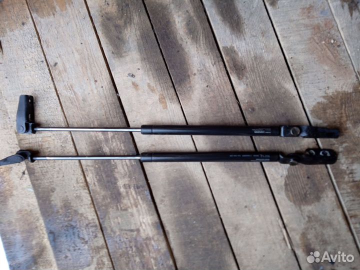 Nissan almera n15 упоры крышки багажника