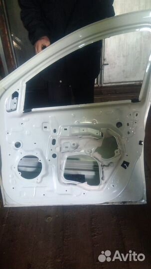 Дверь передняя правая renault logan 2 2016г