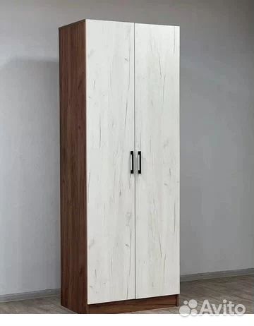 Шкаф распашной двухстворчатый