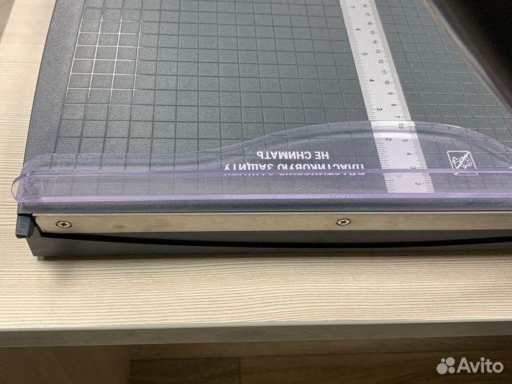 Резак для бумаги сабельный А4