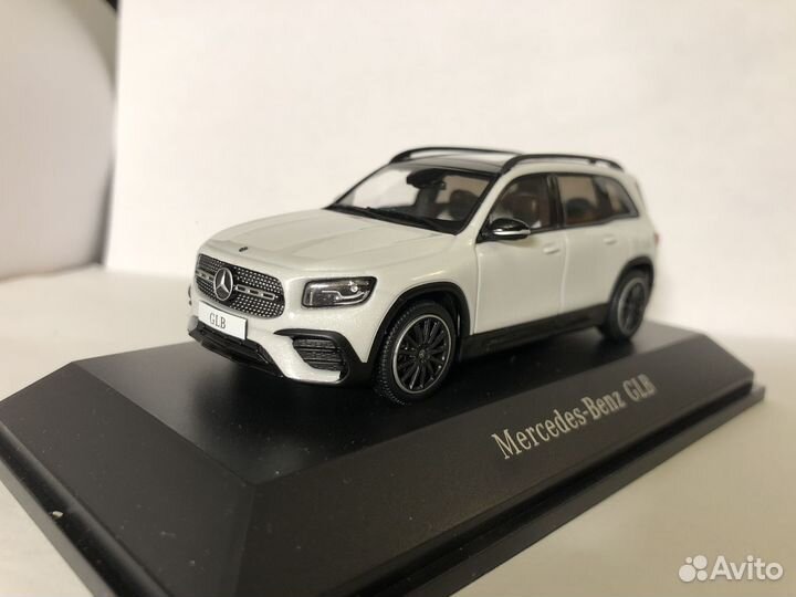 Mercedes-Benz GLB в масштабе 1:43 дилерский
