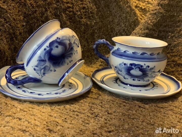 Чашки и чайные пары Гжель