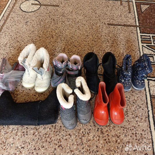 Пакет вещей и обуви для девочки