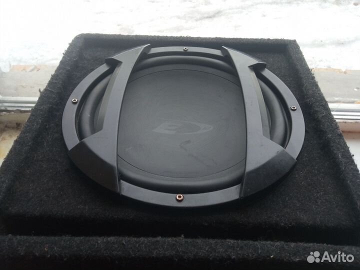 Сабвуфер для машины