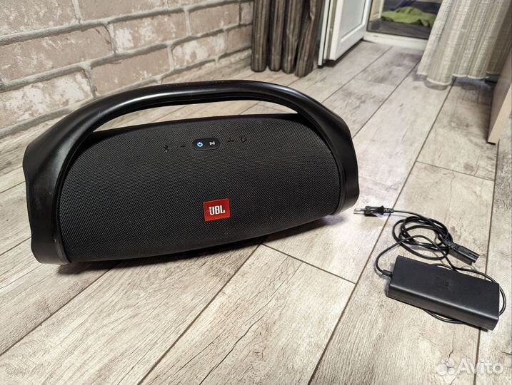 Портативная колонка JBL Boombox 1