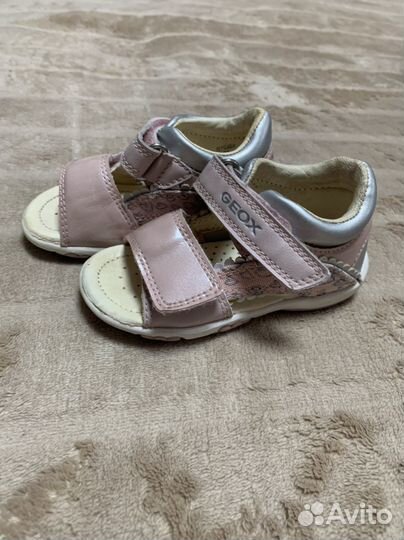 Сандалии для девочки Geox 21 размера
