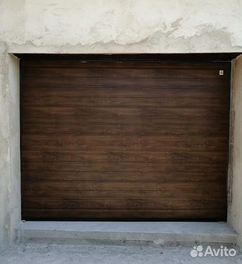 Секционные ворота