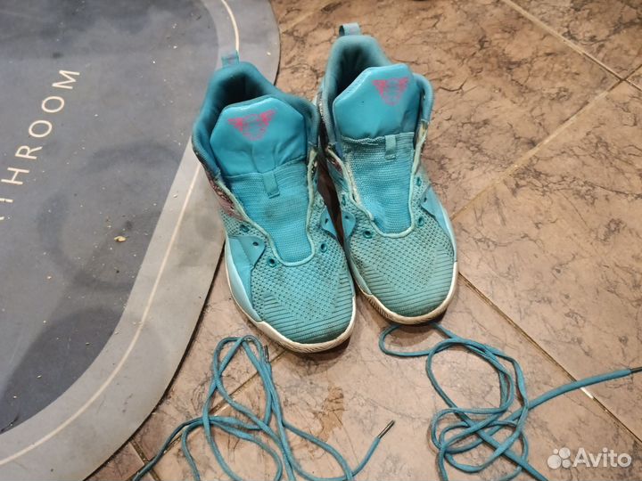 Баскетбольные кроссовки