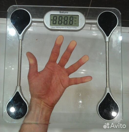 Красивые но глючные напольные весы Saturn