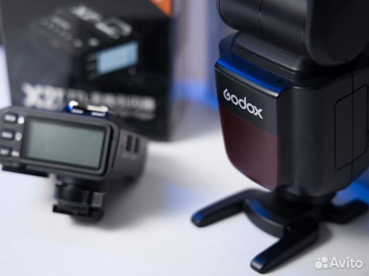 Вспышка Godox v1s и синхронизатор X2T(S)