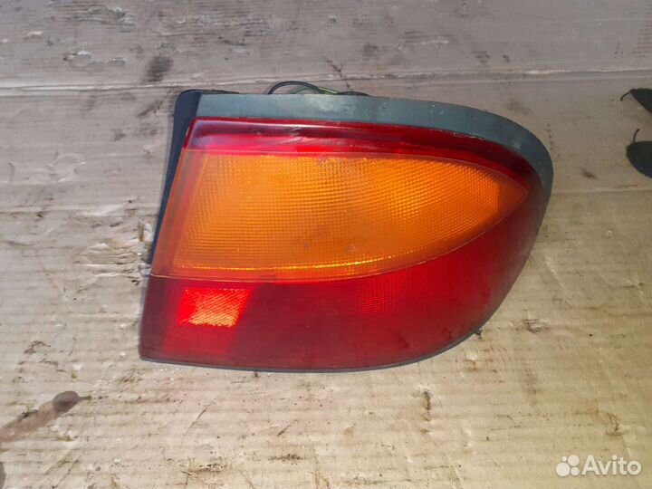 Фонарь задний правый Мазда 323F 94-98 г.в