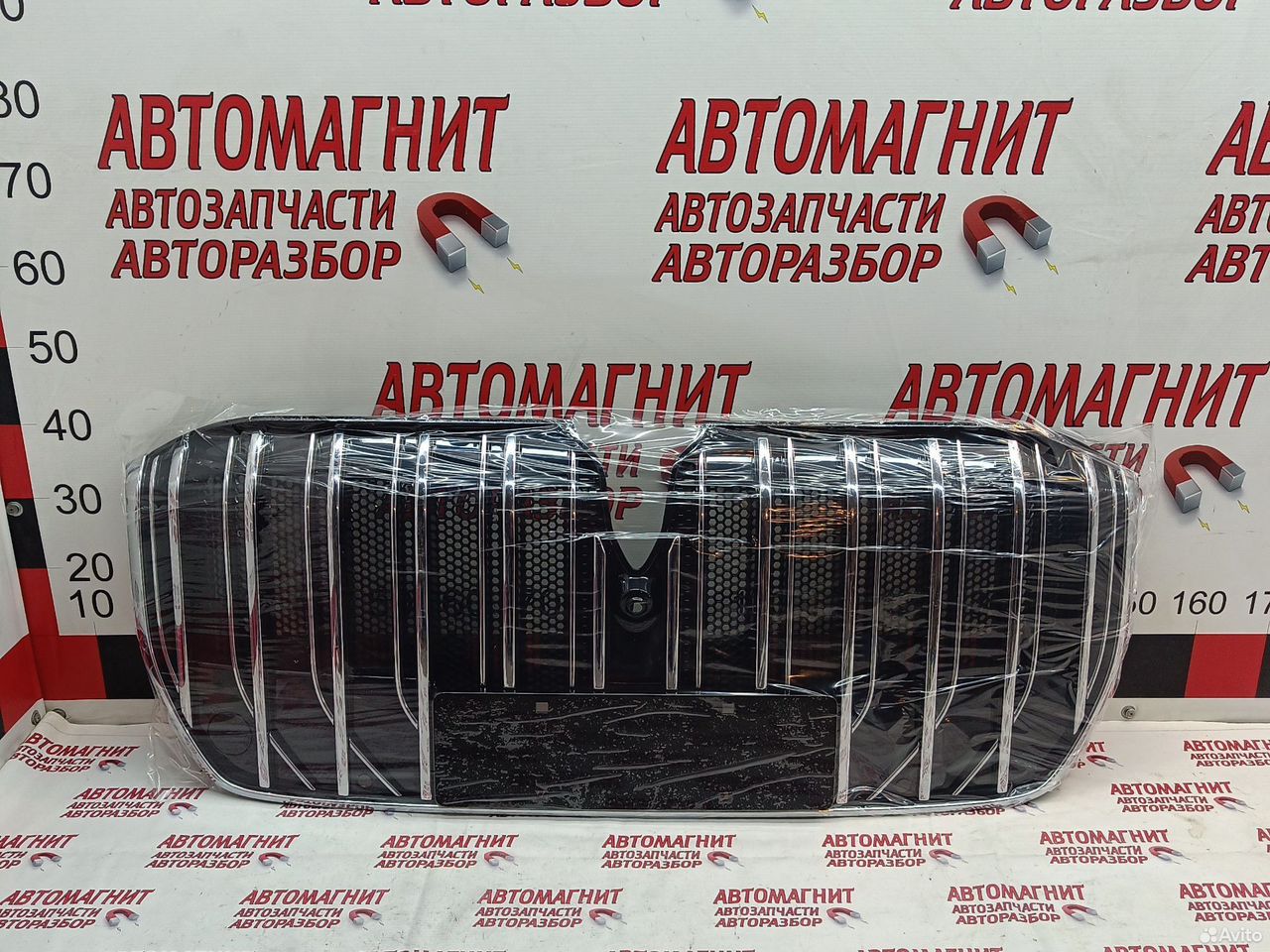 Решетка радиатора Voyah Dream новая оригинал